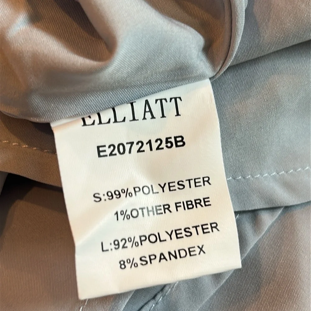 Elliatt Laquat Skirt in Multi Floral NWT Size XS - Picture 10 of 10